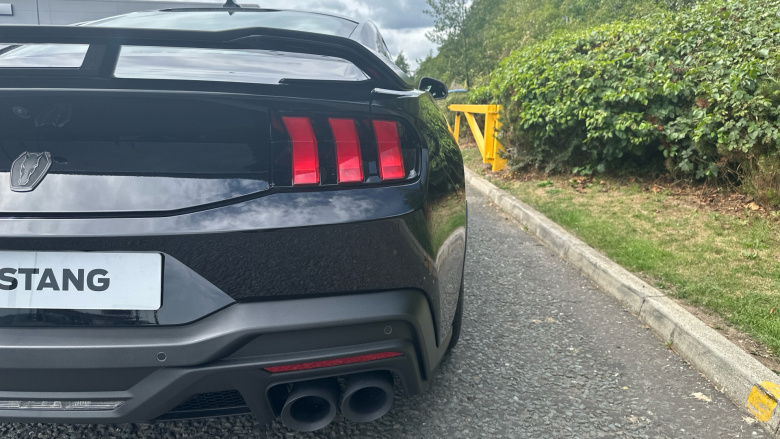 Ford Mustang 5.0 V8 Dark Horse 2dr Petrol Coupe